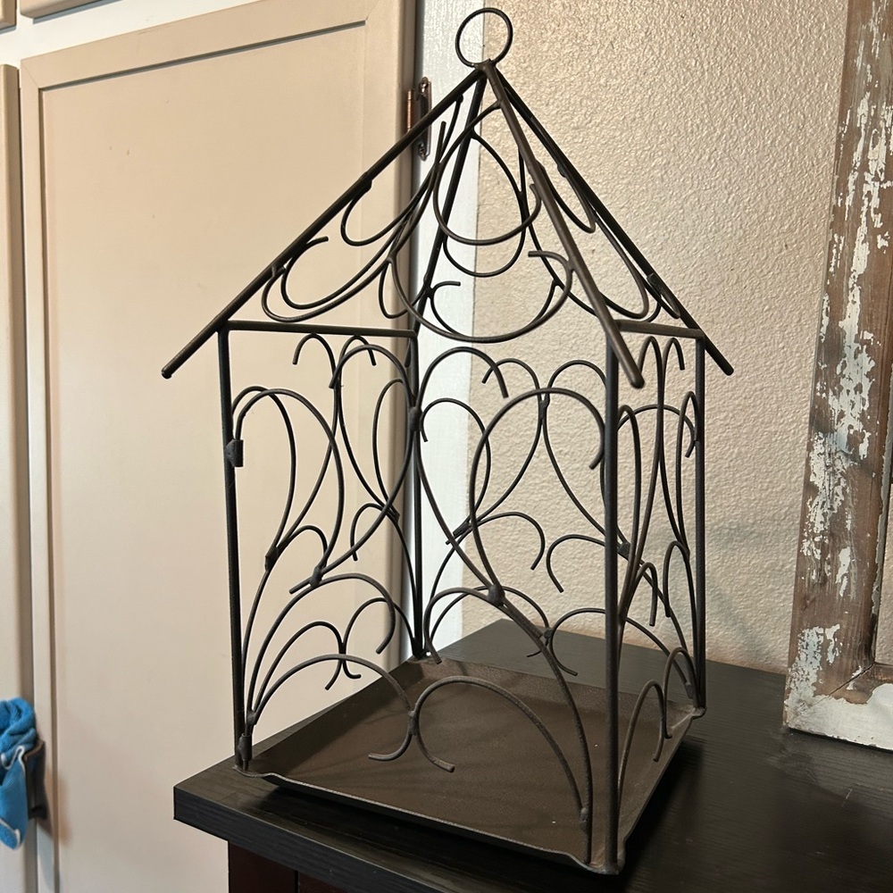 Southern Living At Home Brown Metal Wire Candle Holder